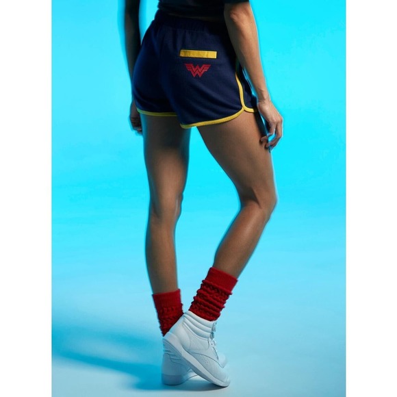 Her Universe DC Comics Wonder Woman 1984 Logo Soft Shorts Stretch Navy Blue Sz M - Picture 2 of 9